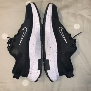 Black Nike Shoes